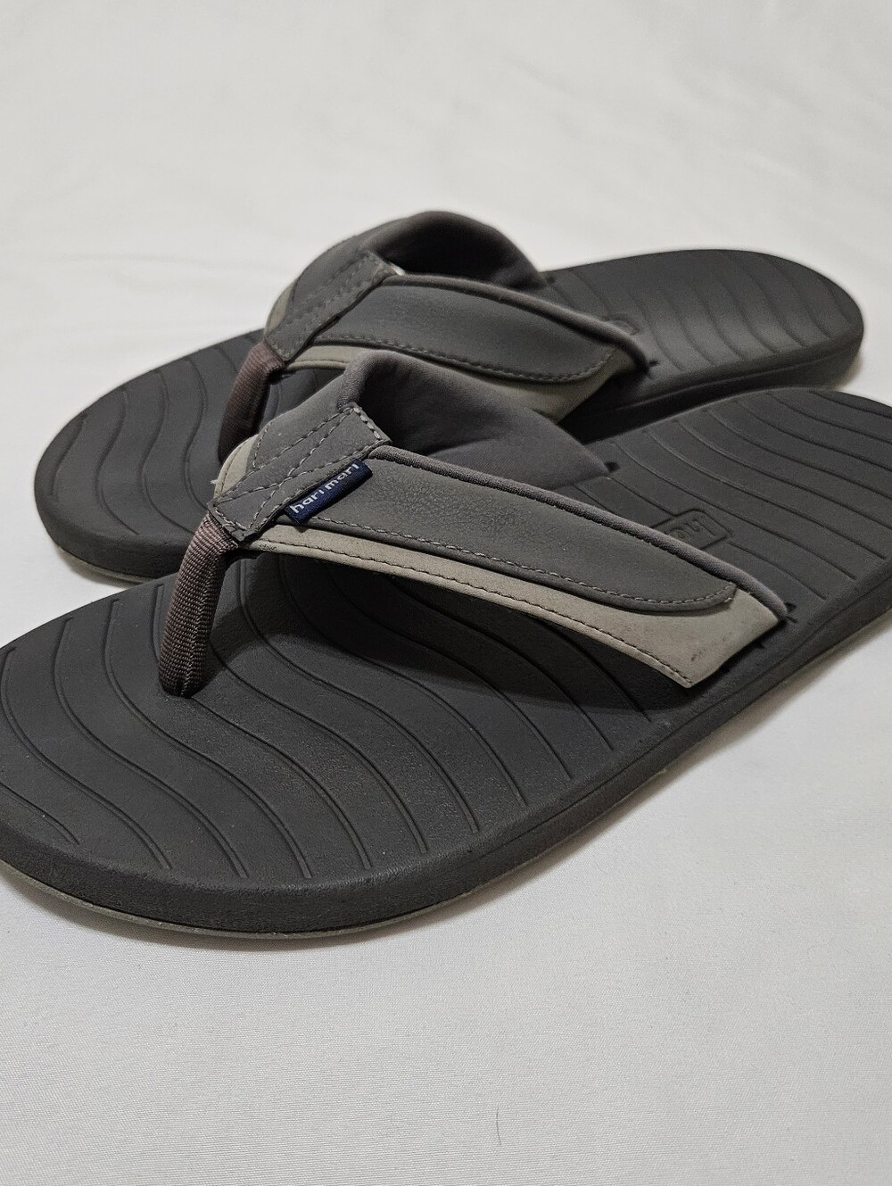 Hari Mari Ten Men’s Size 10 Flip Flop Sandals Dark Gray Comfort Casual